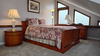 Kingsbay Mansion & Vacation Houses