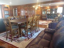 Kingsbay Mansion & Vacation Houses