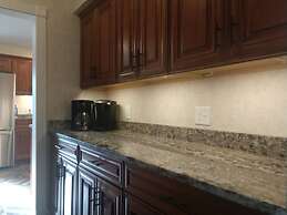 Kingsbay Mansion & Vacation Houses