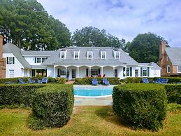 Kingsbay Mansion & Vacation Houses