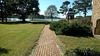 Kingsbay Mansion & Vacation Houses