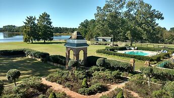 Kingsbay Mansion & Vacation Houses