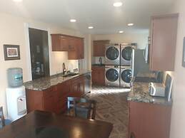 Kingsbay Mansion & Vacation Houses