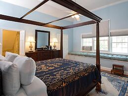 Kingsbay Mansion & Vacation Houses