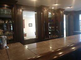 Kingsbay Mansion & Vacation Houses