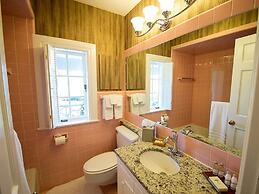 Kingsbay Mansion & Vacation Houses