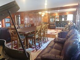 Kingsbay Mansion & Vacation Houses