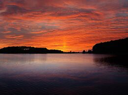 Kingsbay Mansion & Vacation Houses