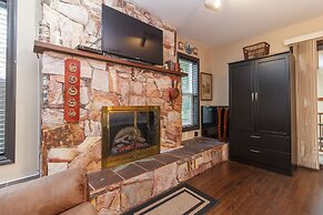 Coles Bay Vacation Retreat