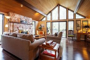 Coles Bay Vacation Retreat