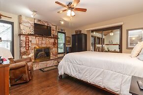 Coles Bay Vacation Retreat