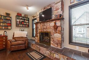 Coles Bay Vacation Retreat