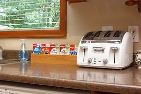 Coles Bay Vacation Retreat