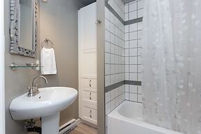 Coles Bay Vacation Retreat