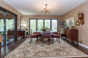 Coles Bay Vacation Retreat