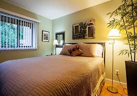 Coles Bay Vacation Retreat