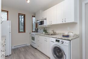 Coles Bay Vacation Retreat