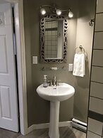 Coles Bay Vacation Retreat