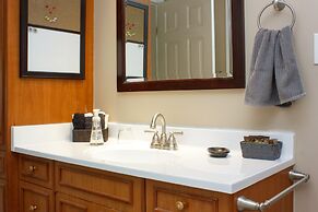 Coles Bay Vacation Retreat