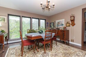 Coles Bay Vacation Retreat