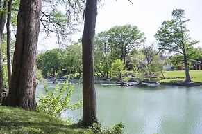 Gruene Reservations at the Village