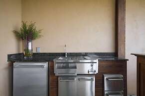 Gruene Reservations at the Village