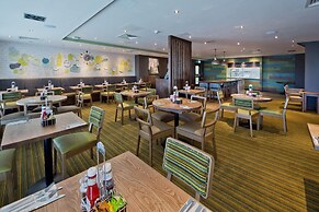 Premier Inn Cheltenham Town Centre