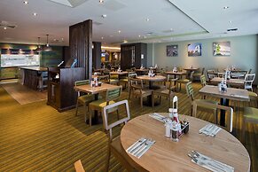 Premier Inn Cheltenham Town Centre