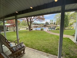 Similkameen Wild Resort & Winery