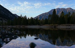 Similkameen Wild Resort & Winery