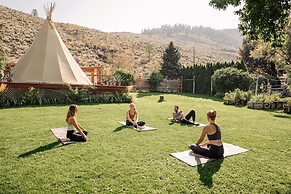 Similkameen Wild Resort & Winery