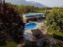 Similkameen Wild Resort & Winery