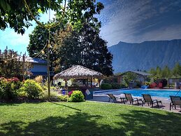 Similkameen Wild Resort & Winery