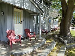 Similkameen Wild Resort & Winery