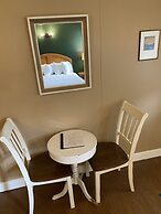 Similkameen Wild Resort & Winery