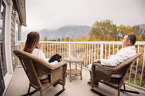 Similkameen Wild Resort & Winery