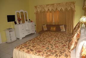 PinkHibiscus Guest House