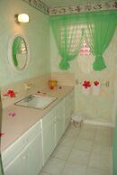 PinkHibiscus Guest House