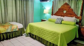 PinkHibiscus Guest House