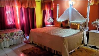 PinkHibiscus Guest House