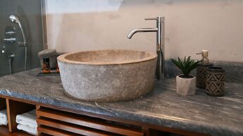 The Mini Beach Hotel