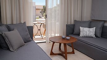 The Mini Beach Hotel