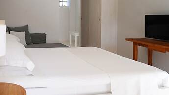 The Mini Beach Hotel