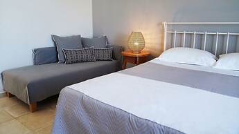 The Mini Beach Hotel