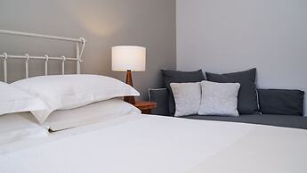 The Mini Beach Hotel