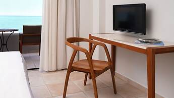 The Mini Beach Hotel