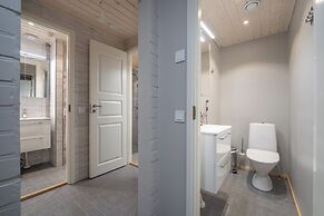 Kuukkeli Log Houses Aurora Resort