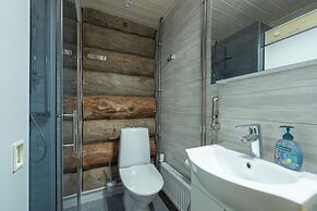 Kuukkeli Log Houses Aurora Resort