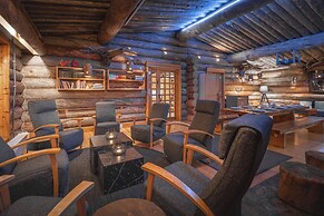 Kuukkeli Log Houses Aurora Resort