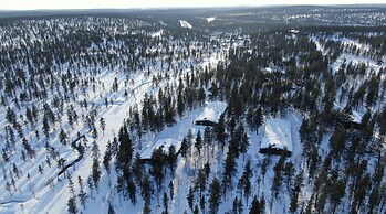 Kuukkeli Log Houses Aurora Resort